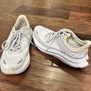 Hoka Kawana in Nimbus Cloud/Ice Flow